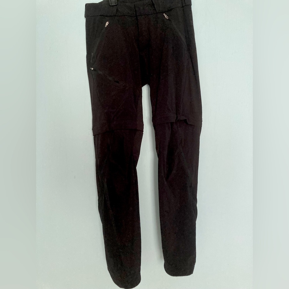 Men’s black Decathlon Quechua convertible hiking pants - MH550 Size 29x33